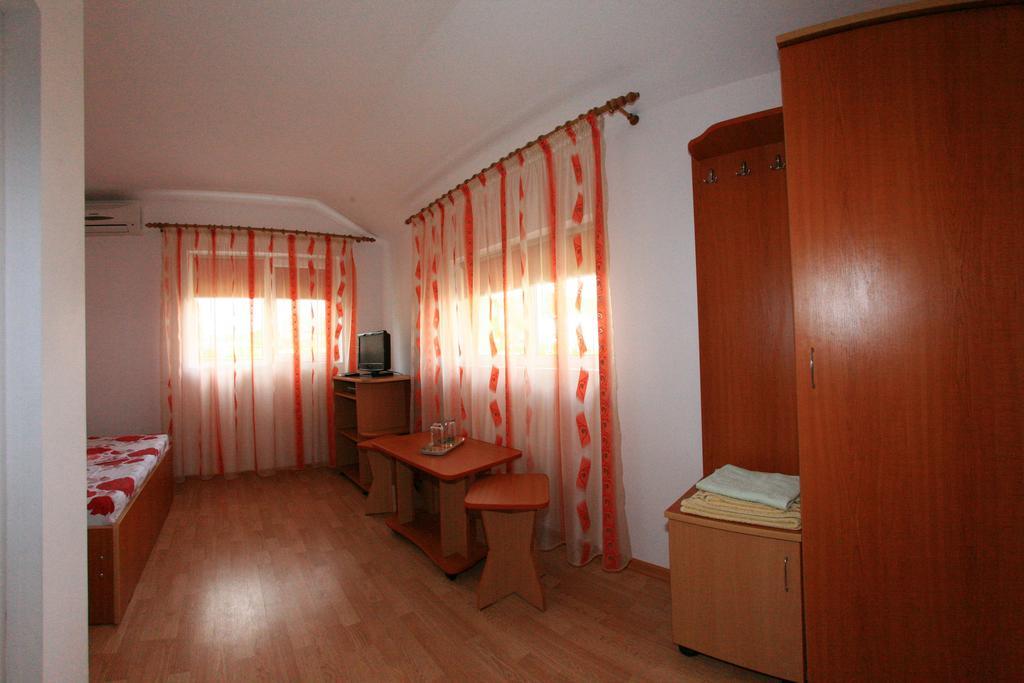 Casa Nelu Pescaru Hotel Mahmudia Buitenkant foto