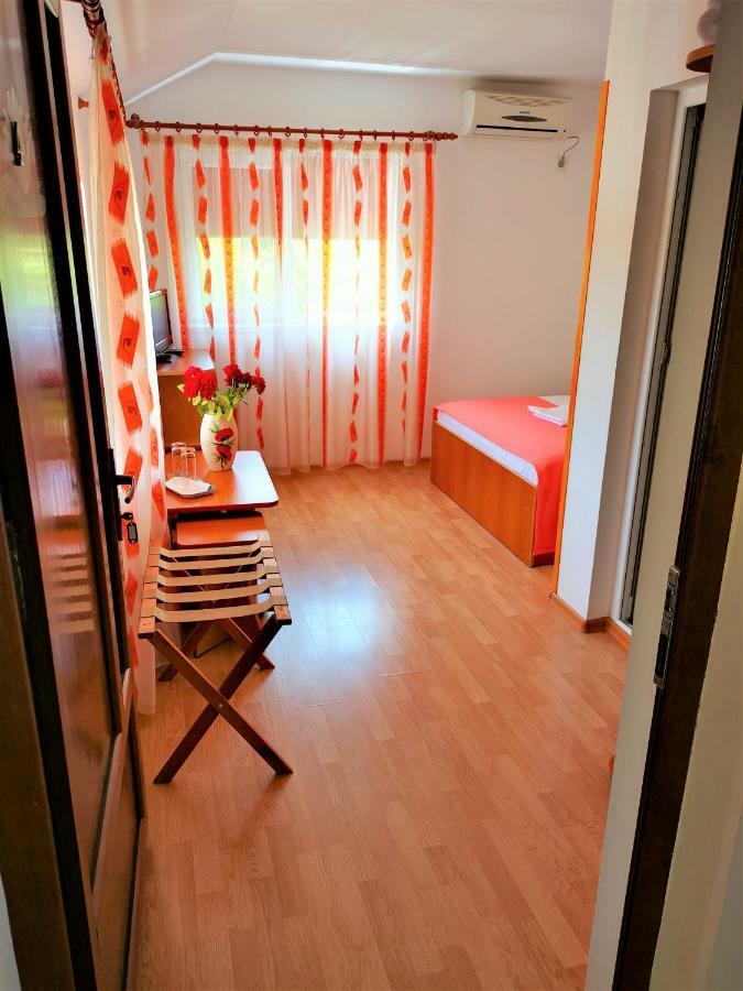 Casa Nelu Pescaru Hotel Mahmudia Buitenkant foto